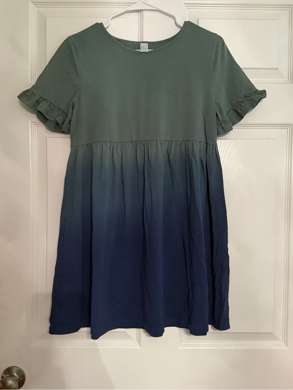 Women’s Ombre Green to Navy Ruffle Sleeve Dress